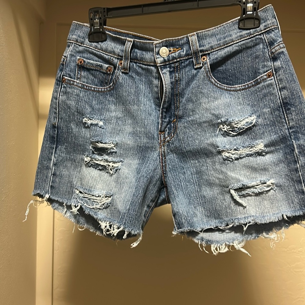 Levi’s 505 cutoff Shorts- 6 Slim